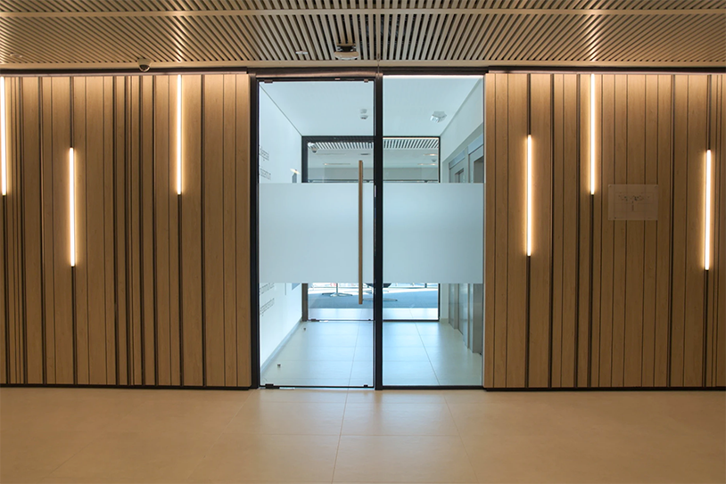 LUNAX PORTE  Vertegenwoordiging